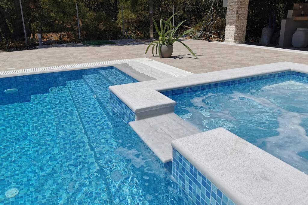 Fiore Di Rodi - Private Pool, Jacuzzi And Barbecue Ялиссос Экстерьер фото